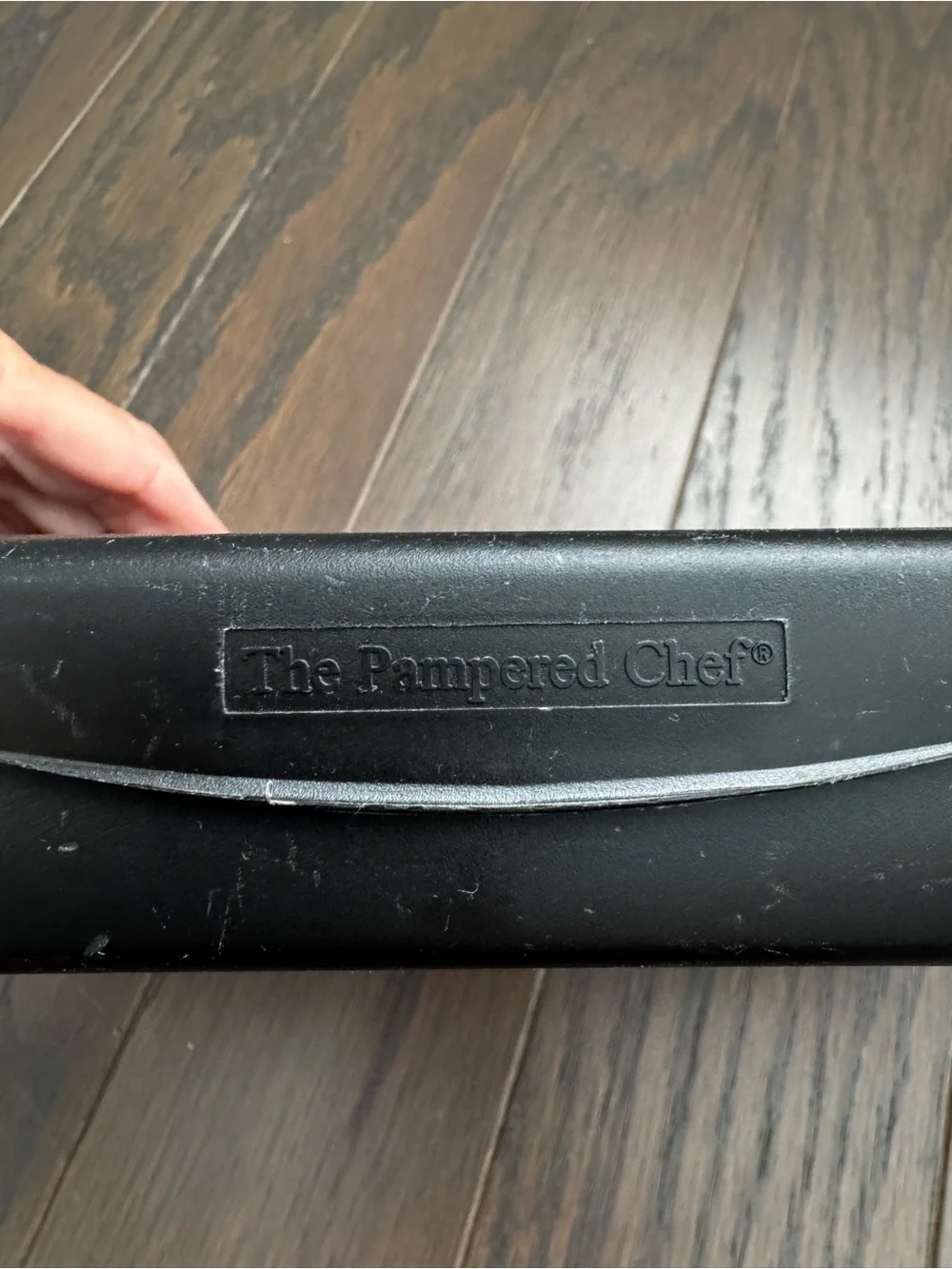 Pampered Chef Steak Knife Set of 8 Knives and 2 Cases with built in Sharpener